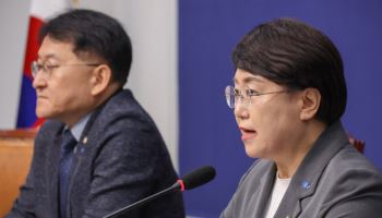성비위 논란에 머리숙인 혁신당 "근본적 쇄신 추진"
