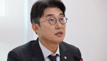 與 "'허위조작 보도'에 징벌적 손배…유튜브도 규율"