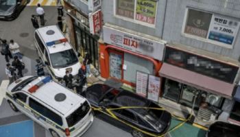 “순간 눈 돌아가…” ‘피자집 칼부림’ 피의자가 가족에 한 말