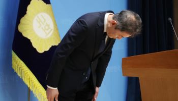 "조국에 겨눈 화살, 나에게"…성비위 파문 속 혁신당 사무총장 사퇴
