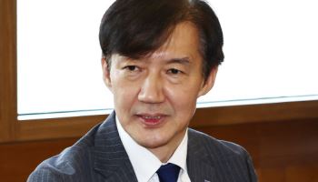 성폭력 피해자 측 "조국에 10쪽 손편지…출소 후에도 답없어"