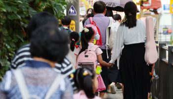 "귀엽네, 같이 갈래?" 유괴 공포…경찰, 아동 안전 대책 추진