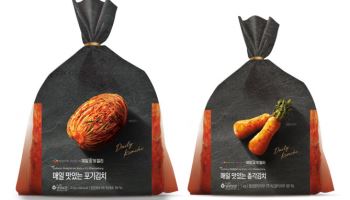 CJ제일제당, 컬리와 손잡고 ‘제일맞게컬리 김치’ 신제품 2종 출시