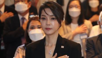 '금거북이' 나온 금고서 롤렉스·까르띠에...김건희 측 "동생 패물"