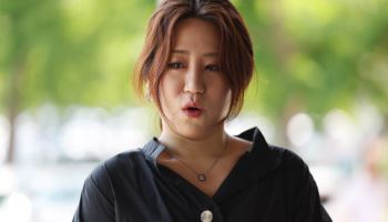 `고발사주 제보자` 조성은, 사문서위조 혐의 유죄…징역형·집유
