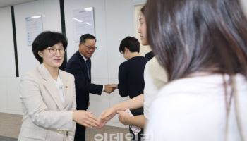 원민경 장관 "젠더폭력 대응체계 더욱 강화"