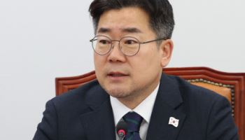 박찬대 "한덕수, 내란공범 이완규 재판관 지명…책임 물을 것"