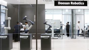 두산로보틱스, 분당에 R&D 결집…'이노베이션 센터' 오픈