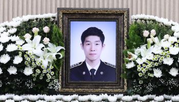 中노인 구한 韓해경 순직 소식에…현지 추모 행렬