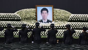 ‘중국인 구조’ 故 이재석 경사, 中측 “안타까운 사망 애도”