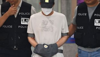 유치장 나와 "죄송합니다".. 동업 틱토커 살해 50대 구속