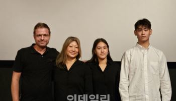 고아로 조작된 서류…'해외입양' 아닌 '아동수출'이었다