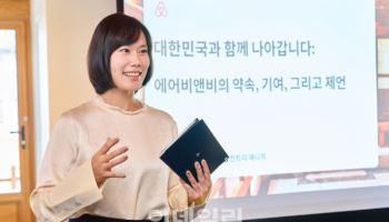 "에어비앤비가 쏘아 올린 공"…국내외 OTA·공유숙박 시장 흔든다