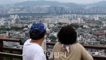 "금리 내리기 전 정부 부동산 규제책 먼저 나와야 집값 잡을 수 있다”