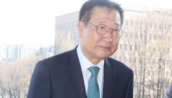 '내란 동조 의혹' 박성재 전 법무장관, 특검 출석…묵북부답