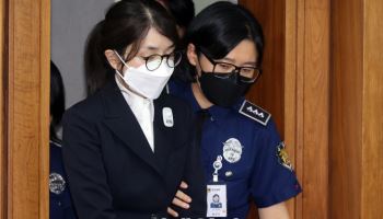 김건희, 국민참여재판 원치 않아…직업 묻자 "무직"