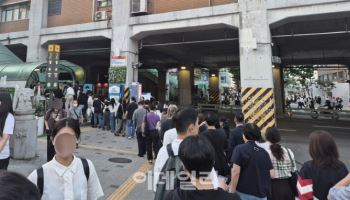 [단독]'인파 혼잡' 성수역, 3번 출입구 옆에 한 곳 추가 신설 가닥