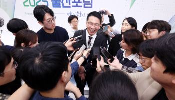 최창원 SK수펙스 의장 “AI는 구세주…제조업 부활 이끌 기회”