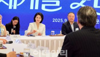 K푸드 간담회 참석한 김혜경 여사…"한식 인기 실감"