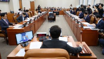 기재위, 고정욱 롯데지주 대표 등 증인·참고인 채택