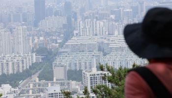 '이재명 정부, 부동산 정책 잘한다' 47%…진보층선 긍정 75%