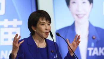 “역사·대만 건드리지 말라”…중국, 다카이치에 첫날부터 ‘경고’