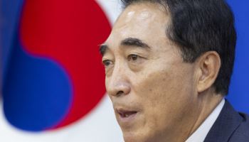 민주당 “특검 조사 공무원 사망 애도…野, 정쟁 끌어들이지 말라”