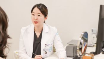 잘 쉬어도 판다처럼 짙어지는 다크서클, 원인 따라 치료법 달라