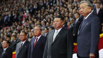 김정은, 러 메드베데프 만나 "동맹관계 강력하고 더욱 확대 발전"
