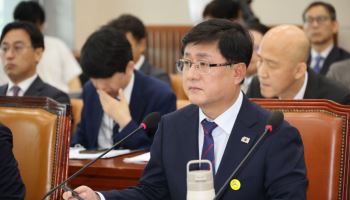 기후장관 "국가 존속·인류 생존 위해 탈탄소 전환 가속"