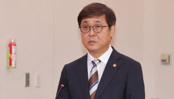최휘영 장관 “K컬처, 지원 아닌 투자 대상…300조 산업 육성”