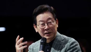 “빨갱이 폭격 당했지만…” 이 대통령, 10% 넘는 서민 대출 ‘지적’