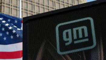 GM, 美전기차 보조금 폐지로 생산능력 축소…2조원대 손실