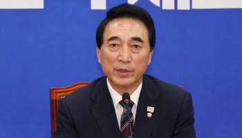 법사위 국감 단속 나선 정청래 "소란 자제해달라"