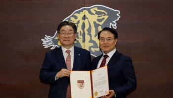 윤형선 고대 의대 교우회장, 의학발전기금 1억여원 쾌척