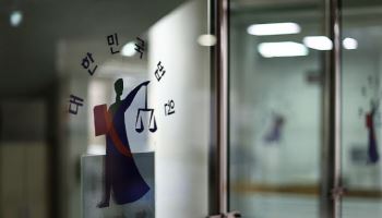 "형 죽였냐" 말에 격분…친형 유산 노려 아버지 살해한 30대