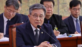 고궁 입장료 20년째 동결…"합리적 수준 인상 검토해야"