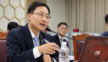 임광현 국세청장 "盧 비자금, 대법 판결 면밀히 검토해 조치"