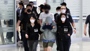 ‘캄보디아 구금’ 한국인 64명 송환…범죄 혐의 수사
