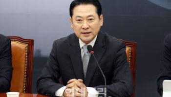 국힘 당대표 장동혁 “尹 전날 면회…성경·기도로 무장하고 계셔”