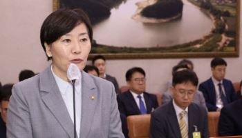송미령 농식장관, 콩 재고량 급증에 “생산속도 조절할 것”