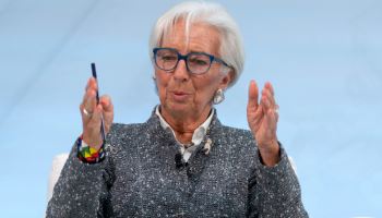 "세계 경제, '트럼프 관세' 진짜 고통 아직 못 느꼈다"…ECB 총재의 경고