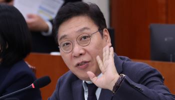 성희롱 징계교수 여전히 강단…한예종 총장 “무관용 원칙 강조”