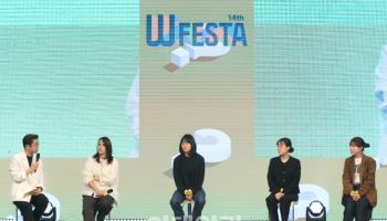 "유행 좇기보다 '내 색깔' 찾기가 중요…스스로 질문 던져라"