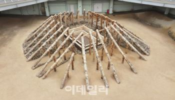 다시 쌓는 신라 공주 무덤, APEC 기간 일반 공개한다