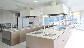“힙지로에 이런 곳이?”…핫플 예상 ‘1인 가구 아지트’ 가보니