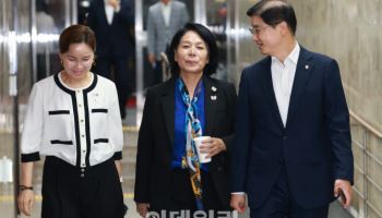 'MBC 보도 개입 논란' 국힘 "최민희, 직권남용·방송법 위반으로 고발"