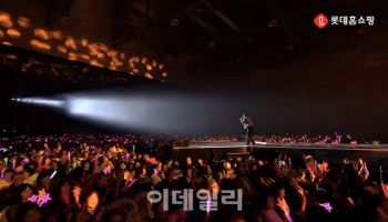 셀럽 100명 vs 트롯 이찬원…CJ·롯데, 홈쇼핑 ‘세대 전쟁’ 맞불