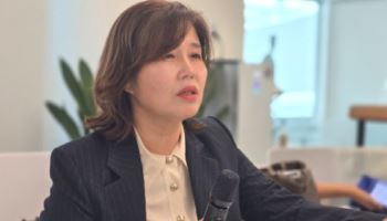 "누구나 평등한 서비스 받는 것, 경기도서관의 역할이죠"