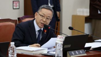 “방학 중 월급 78% 감소…현대판 보릿고개, 두고만 볼 건가”[교육in]
